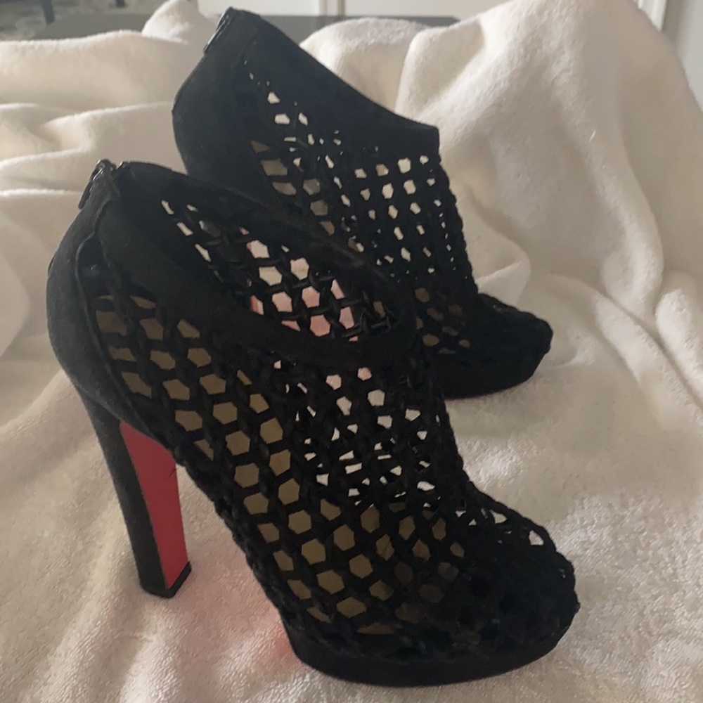 Platform CL Heels - Picture 2 of 11